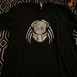 Women’s Large predator t shirt